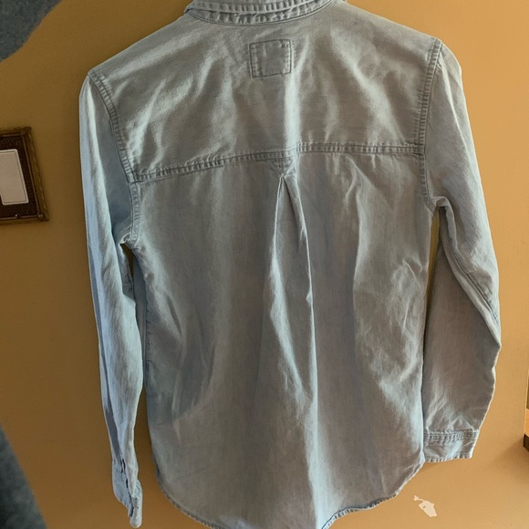 American Eagle Denim Shirt - Picture 2 of 3